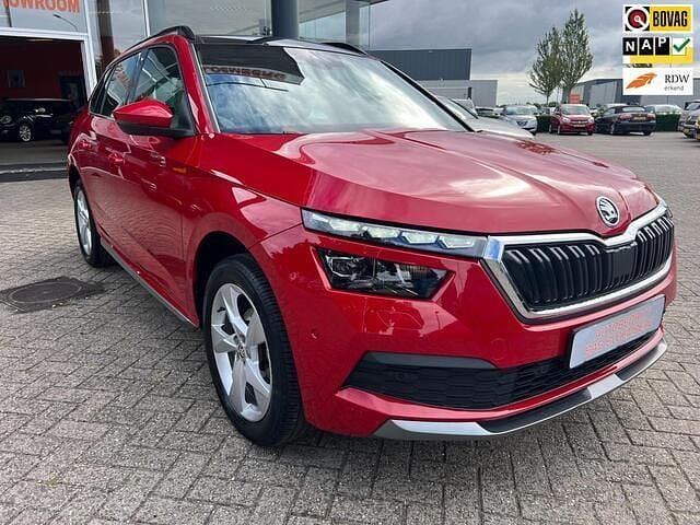Rood Gebruikt 2019 Skoda Kamiq Business Line SUV | € 19.940 (Eerlijke prijs) - Afbeelding 1/4