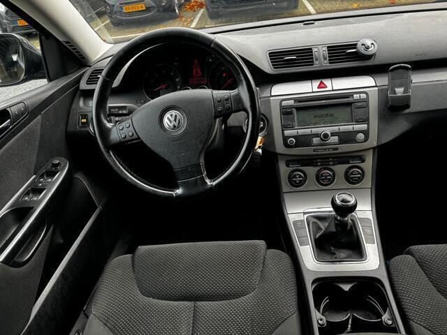 Occasion VW Passat Comfortline 116 PK (85 kW) 2007 Zwart, metallic lak Stationwagen