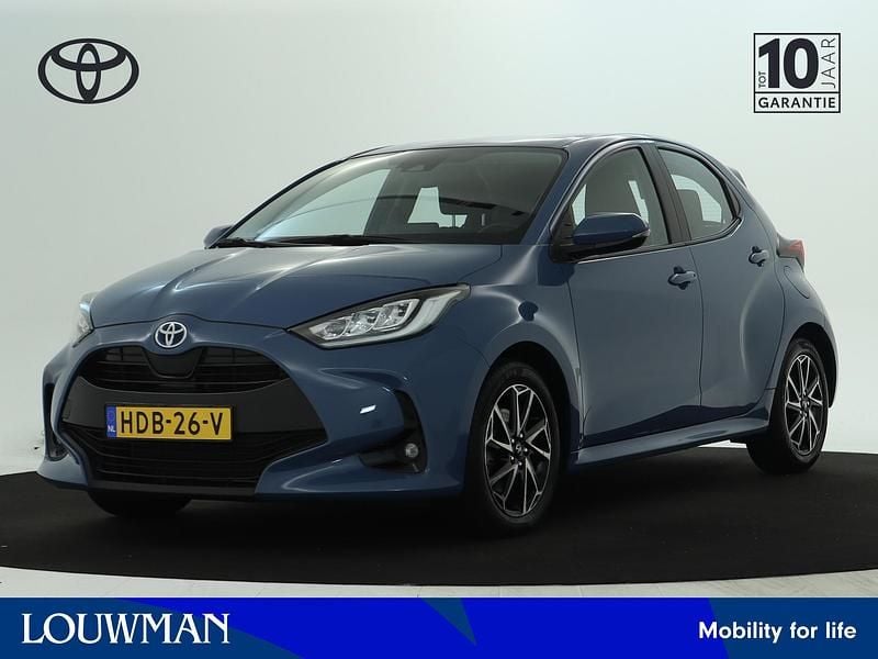Blauw Gebruikt 2021 Toyota Yaris Hybrid Hatchback | € 21.900 (Eerlijke prijs) - Afbeelding 1/4
