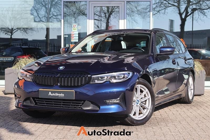 Occasion BMW 320e 163 PK (119 kW) 2022 Blauw (metallic) Stationwagen