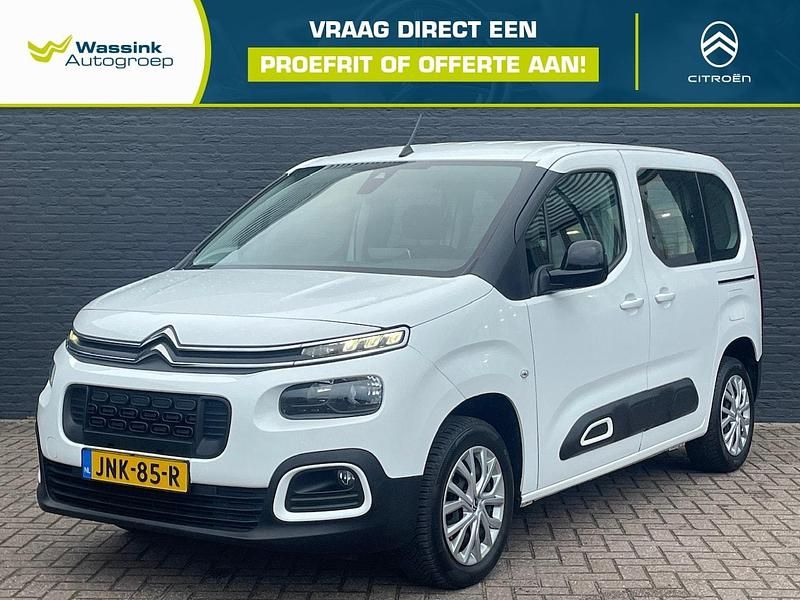 Wit Occasion 2022 Citroën Berlingo Feel MPV | € 29.780 - Afbeelding 1/4