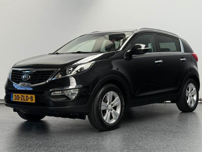 Zwart Gebruikt 2012 Kia Sportage Plus SUV | € 11.950 (Eerlijke prijs) - Afbeelding 1/4