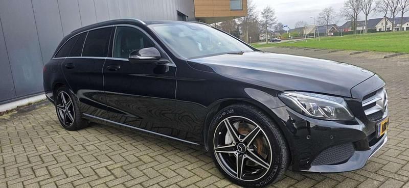 Zwart Occasion 2015 Mercedes C350e Edition Stationwagen | € 12.950 (Eerlijke prijs) - Afbeelding 1/4