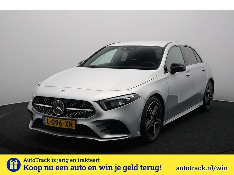 Grijs Gebruikt 2021 Mercedes A180 Business Hatchback | € 24.950 (Goede deal) - Afbeelding 1/4