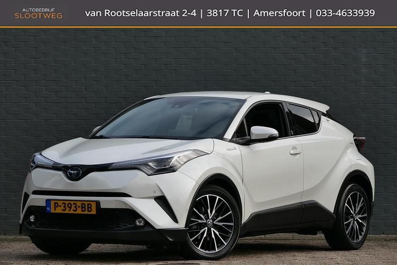 Wit Occasion 2022 Toyota C-HR Style SUV | € 18.250 (Super prijs) - Afbeelding 1/4