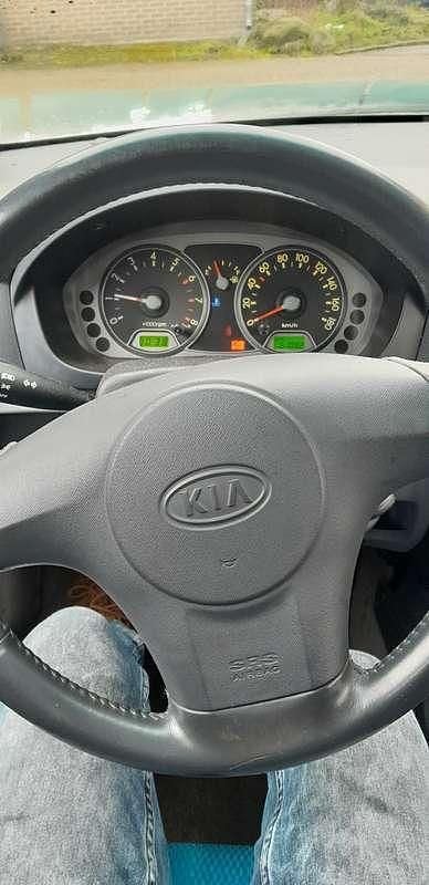 Occasion Kia Picanto 65 PK (47 kW) 2007 Zilver Hatchback