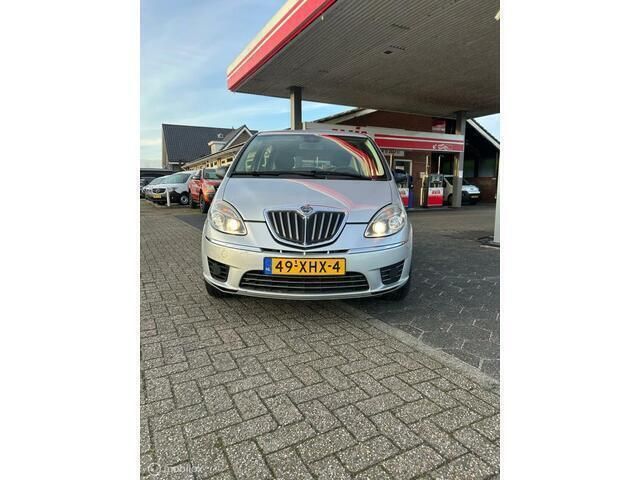 Occasion Lancia Musa S 95 PK (69 kW) 2012 Grijs MPV