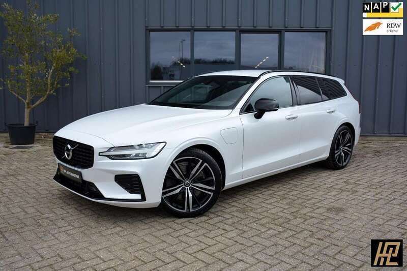 Wit, metallic lak Gebruikt 2020 Volvo V60 R-Design Stationwagen | € 33.950 (Eerlijke prijs) - Afbeelding 1/4
