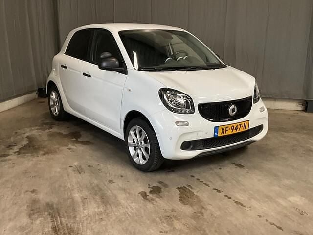 Wit Gebruikt 2018 Smart ForFour Hatchback | € 6.999 (Goede deal) - Afbeelding 1/4
