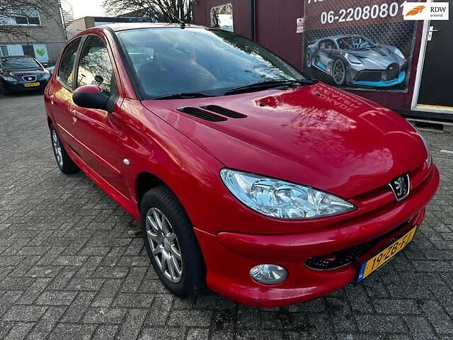 Occasion Peugeot 206 Forever 75 PK (55 kW) 2007 Rood Hatchback
