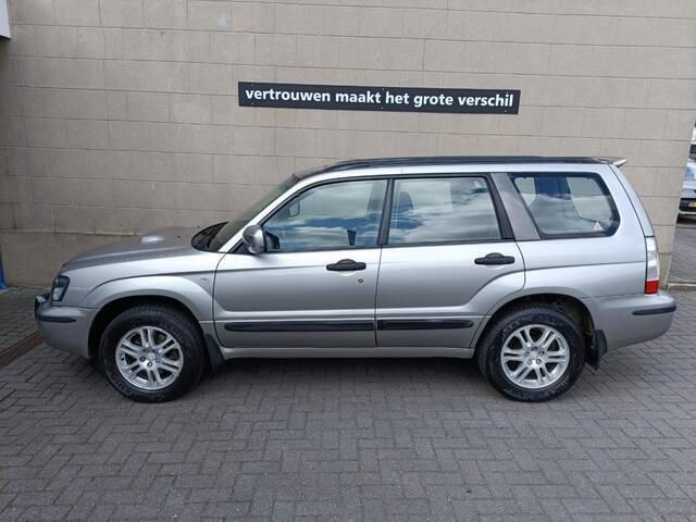 Grijs Gebruikt 2005 Subaru Forester SUV | € 11.250 - Afbeelding 1/4