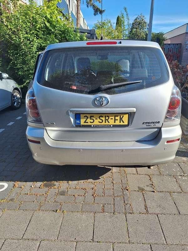 Grijs Gebruikt 2006 Toyota Corolla Verso Sol MPV | € 4.999 (Eerlijke prijs) - Afbeelding 1/4