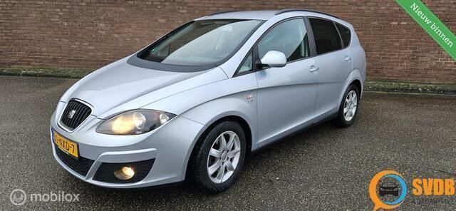 Grijs Gebruikt 2010 Seat Altea XL MPV | € 5.249 (Iets duurder) - Afbeelding 1/4