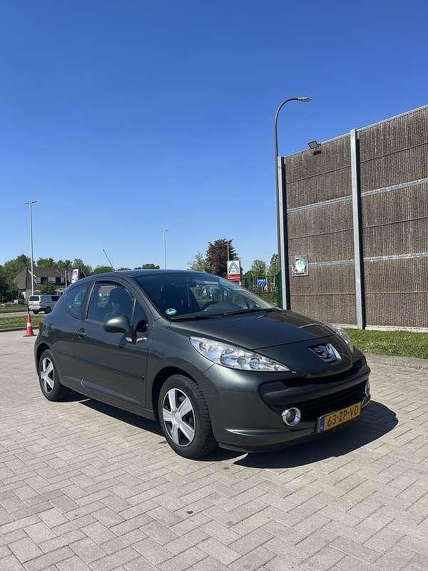 Gebruikt 2008 Peugeot 207 Sport Sedan | € 5.000 (Duur) - Afbeelding 1/4
