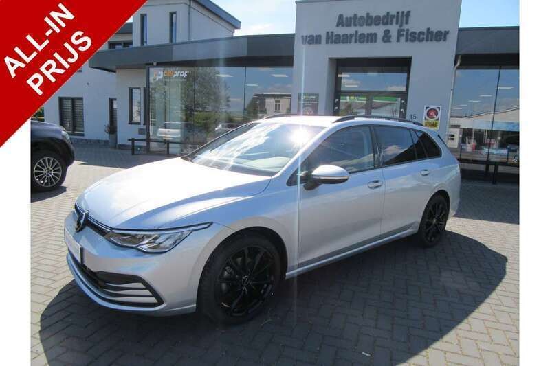 Zilver Gebruikt 2022 VW Golf VIII Life Stationwagen | € 25.990 (Eerlijke prijs) - Afbeelding 1/3
