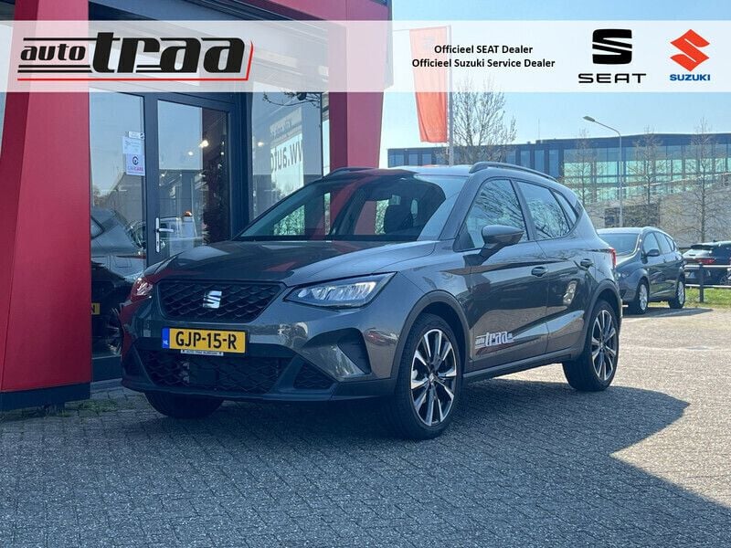 Groen Gebruikt 2024 Seat Arona Style SUV | € 31.450 - Afbeelding 1/4