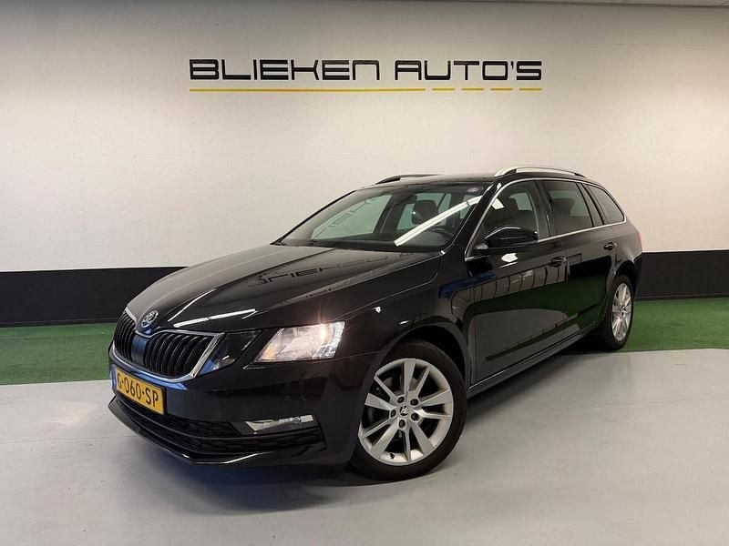 Zwart Gebruikt 2019 Skoda Octavia Clever Stationwagen | € 13.250 (Goede deal) - Afbeelding 1/4