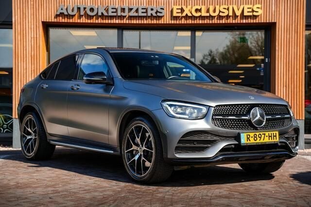 Grijs Gebruikt 2021 Mercedes GLC220 Premium Plus Coupé | € 39.900 (Eerlijke prijs) - Afbeelding 1/4