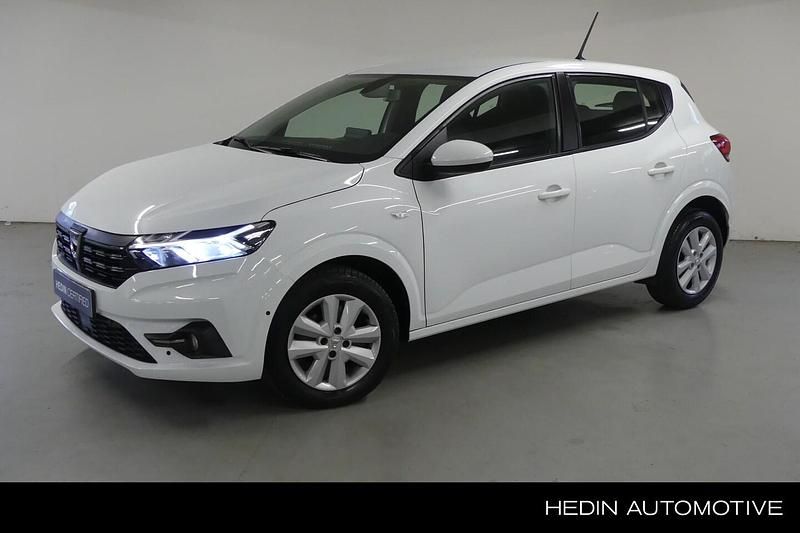 Wit Gebruikt 2023 Dacia Sandero Comfort Hatchback | € 14.945 (Eerlijke prijs) - Afbeelding 1/4
