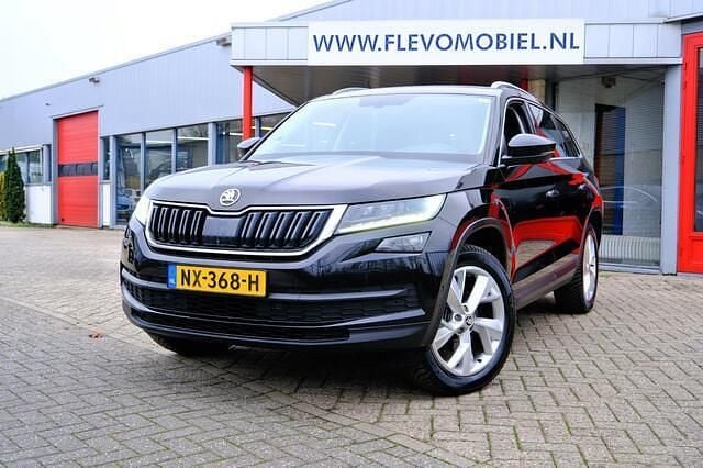 Zwart (metallic) Gebruikt 2017 Skoda Kodiaq Business Line SUV | € 19.950 (Goede deal) - Afbeelding 1/4