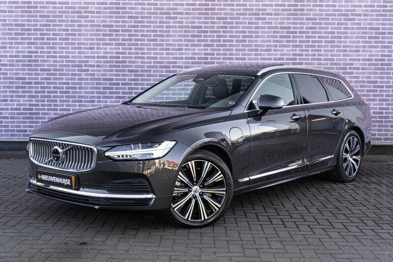 Grijs Gebruikt 2024 Volvo V90 Ultimate Stationwagen | € 58.899 (Eerlijke prijs) - Afbeelding 1/4