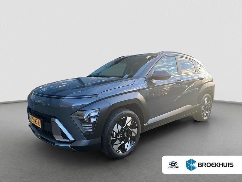 Grijs Occasion 2025 Hyundai Kona Premium SUV | € 32.900 (Goede deal) - Afbeelding 1/4