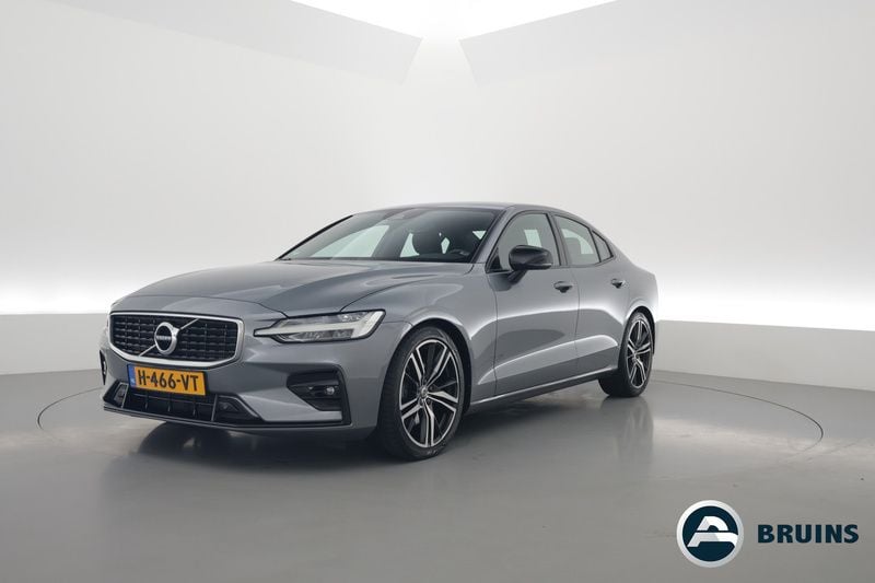 Grijs Gebruikt 2020 Volvo S60 R-Design Sedan | € 28.950 (Goede deal) - Afbeelding 1/4