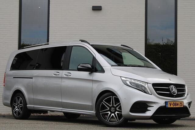 Zilver Gebruikt 2019 Mercedes V250 Edition MPV | € 26.950 (Eerlijke prijs) - Afbeelding 1/4