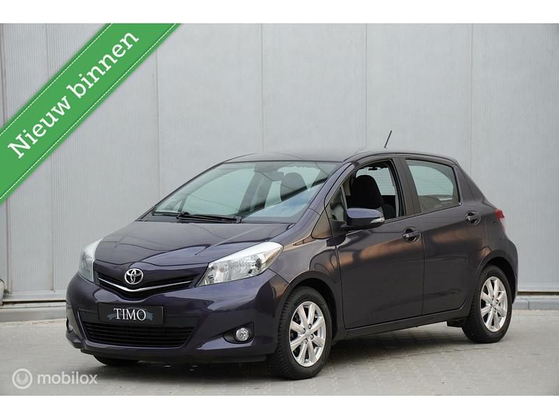 Blauw Gebruikt 2012 Toyota Yaris Limited Hatchback | € 10.950 (Goede deal) - Afbeelding 1/4