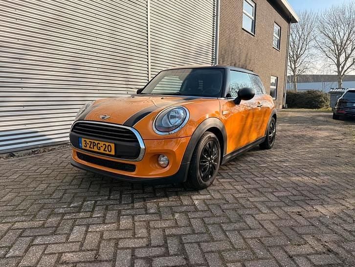 Oranje Occasion 2015 Mini ONE Hatchback | € 10.250 (Goede deal) - Afbeelding 1/4