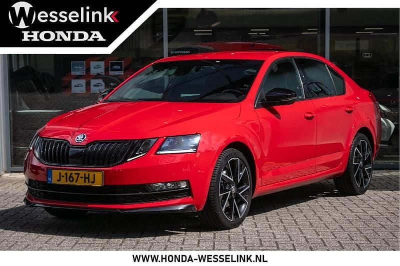 Rood Gebruikt 2020 Skoda Octavia Business Line Hatchback | € 19.950 (Eerlijke prijs) - Afbeelding 1/4