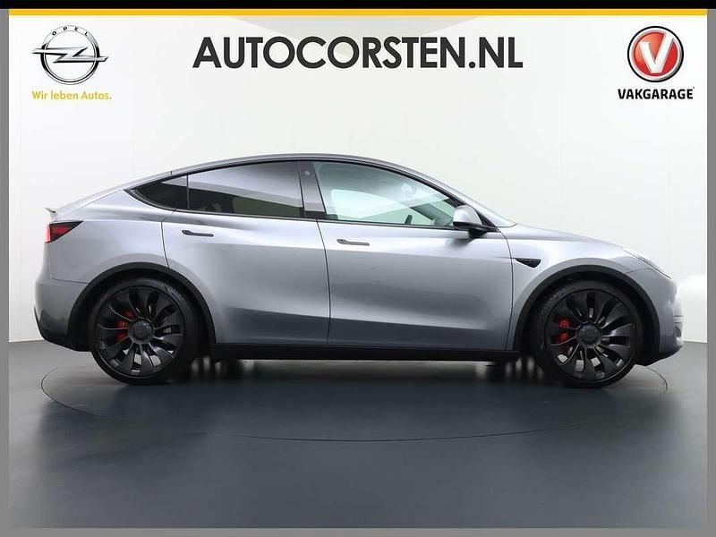 Grijs Gebruikt 2024 Tesla Model Y Performance SUV | € 44.895 (Eerlijke prijs) - Afbeelding 1/4