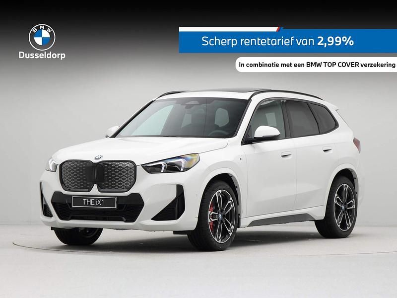 Wit Gebruikt 2025 BMW iX1 M Sport SUV | € 44.950 - Afbeelding 1/4