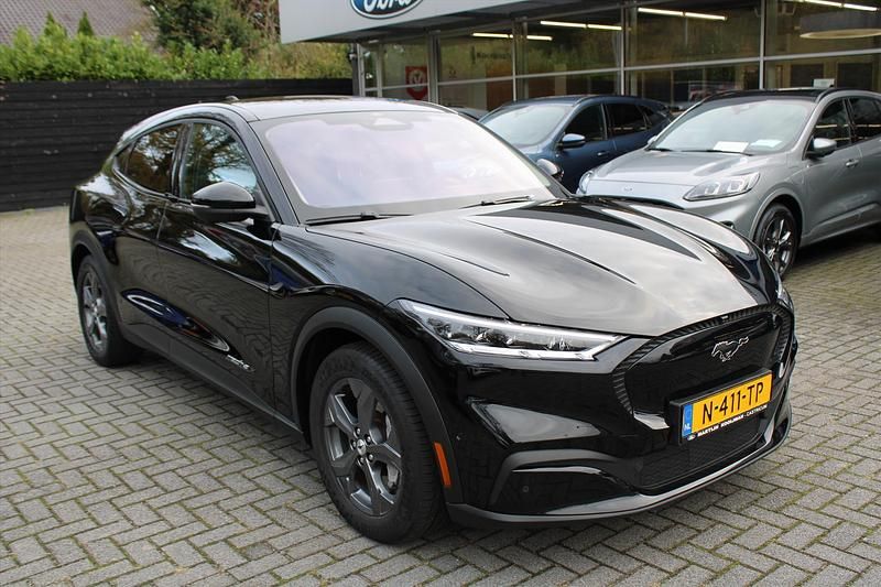 Occasion Ford Mustang Mach-E Extended Range 202 kW (276 PK) 2022 Zwart SUV