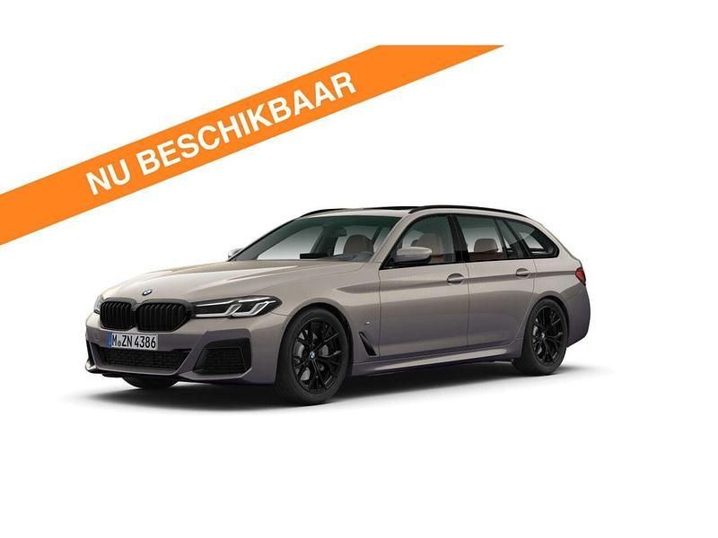 Grijs Gebruikt 2021 BMW 520 M Sport Stationwagen | € 36.875 (Eerlijke prijs) - Afbeelding 1/3