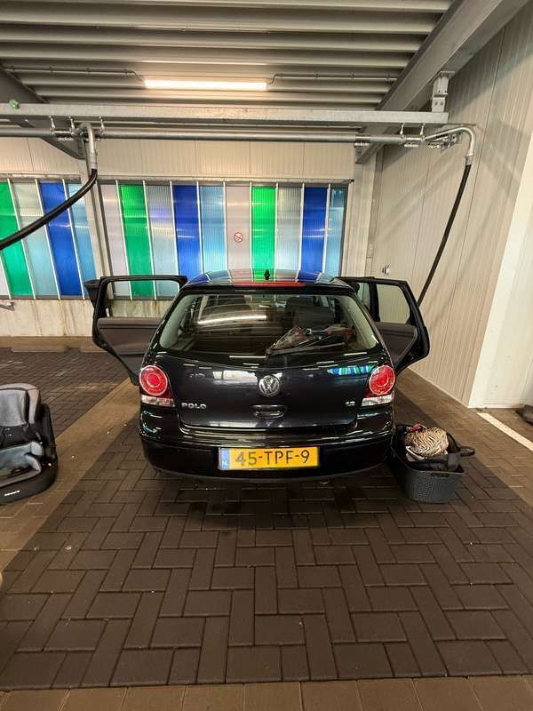 Zwart Gebruikt 2008 VW Polo Trendline Hatchback | € 1.950 (Goede deal) - Afbeelding 1/4