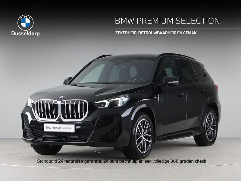Zwart Occasion 2022 BMW X1 M Sport SUV | € 40.900 - Afbeelding 1/4