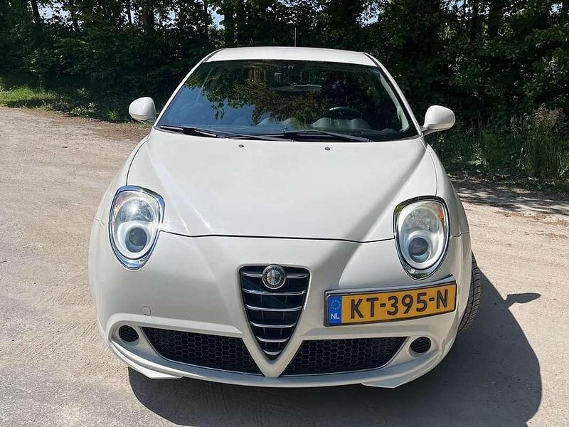 Wit Gebruikt 2011 Alfa Romeo MiTo Hatchback | € 3.800 (Goede deal) - Afbeelding 1/4