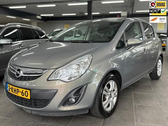 Bruin Gebruikt 2013 Opel Corsa Hatchback | € 4.950 (Eerlijke prijs) - Afbeelding 1/4