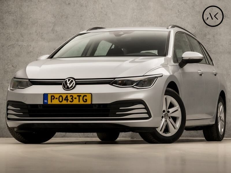 Grijs, metallic lak Gebruikt 2021 VW Golf VIII Sport Stationwagen | € 20.445 (Eerlijke prijs) - Afbeelding 1/4