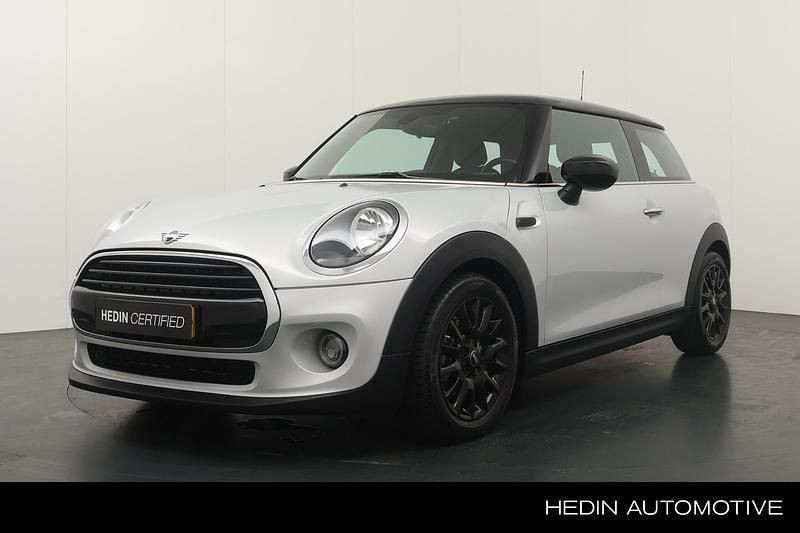 Zilver Gebruikt 2020 Mini Cooper Pepper Hatchback | € 17.445 (Eerlijke prijs) - Afbeelding 1/4