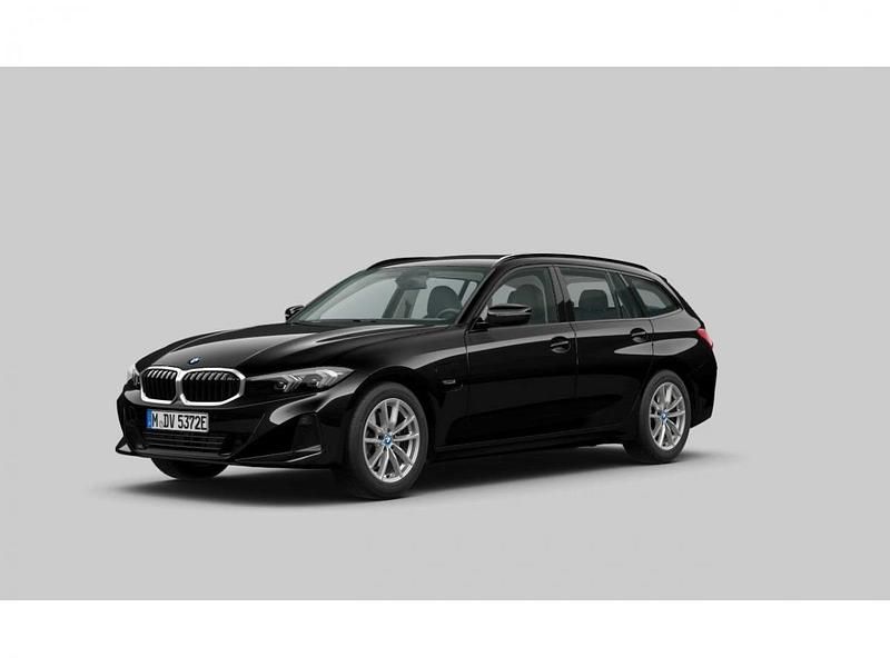Zwart Occasion 2022 BMW 330e Executive Stationwagen | € 33.880 (Goede deal) - Afbeelding 1/3