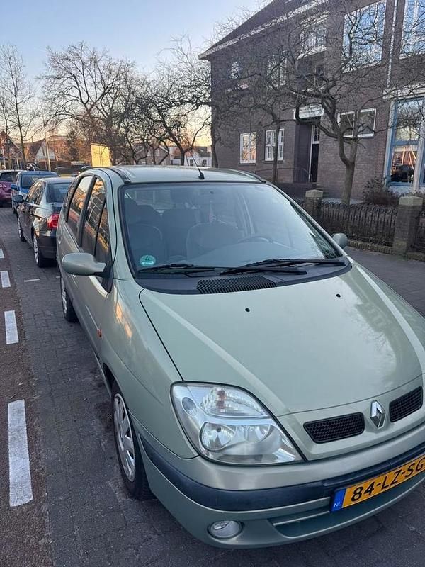 Gebruikt 2003 Renault Scénic MPV | € 1.000 (Iets duurder) - Afbeelding 1/4