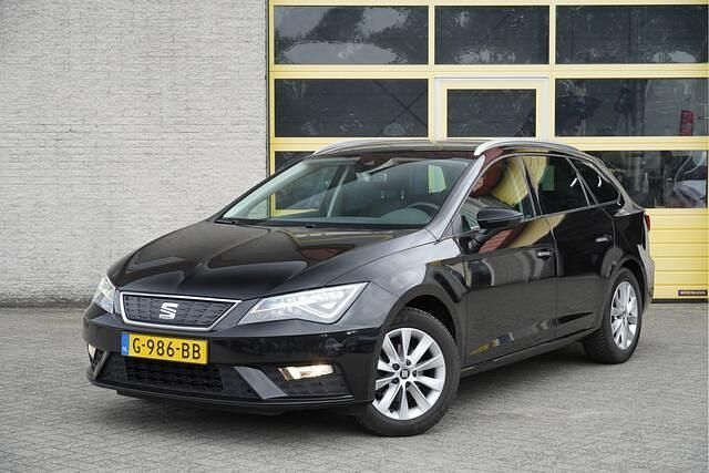 Zwart, metallic lak Gebruikt 2019 Seat Leon ST Business Stationwagen | € 9.950 (Goede deal) - Afbeelding 1/4
