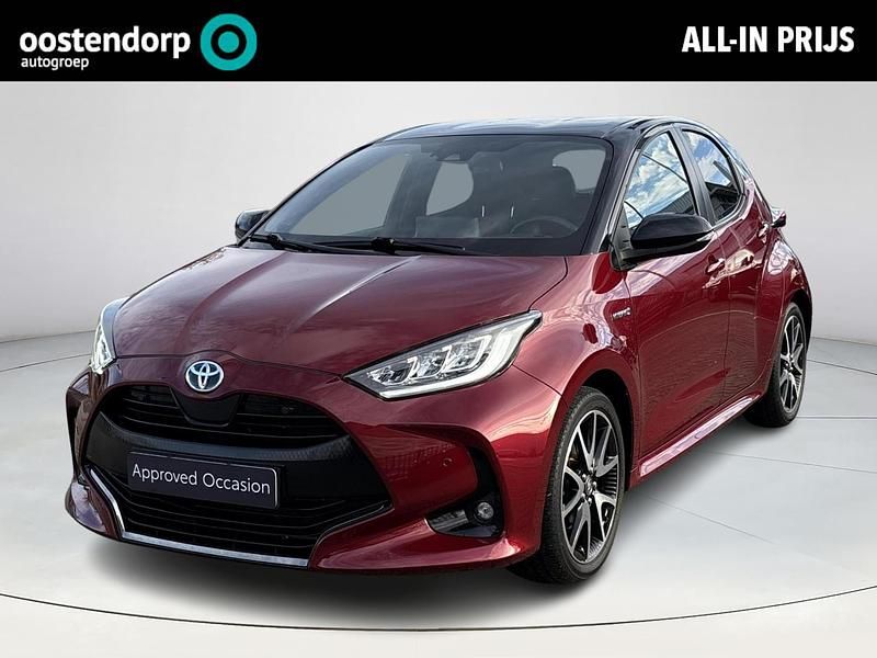 Rood Gebruikt 2021 Toyota Yaris Hybrid Edition Hatchback | € 21.445 (Iets duurder) - Afbeelding 1/4