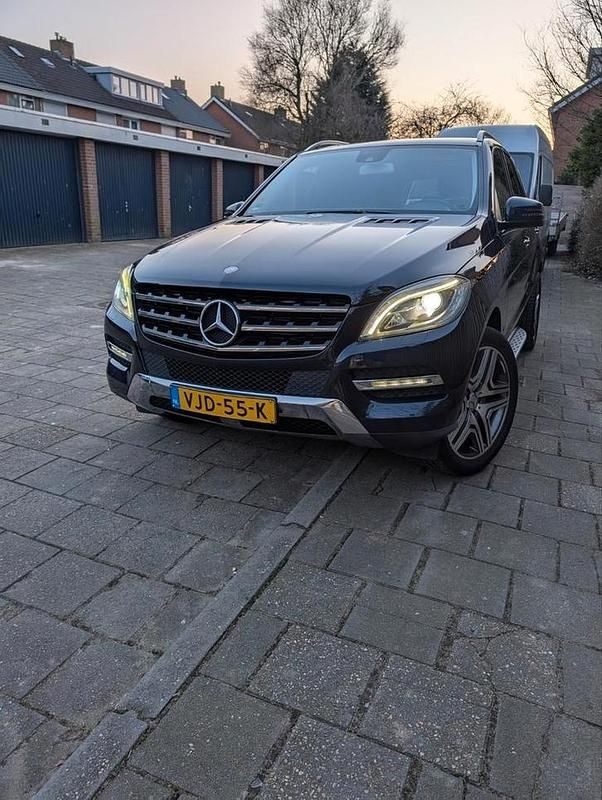 Gebruikt 2013 Mercedes ML350 SUV | € 22.750 (Eerlijke prijs) - Afbeelding 1/4