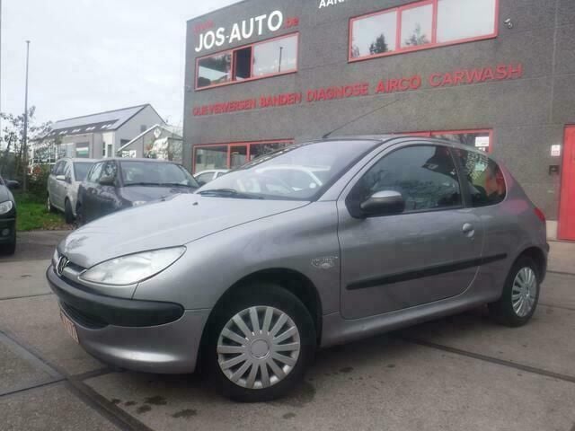 Occasion Peugeot 206 75 PK (55 kW) 2003 Grijs Sedan