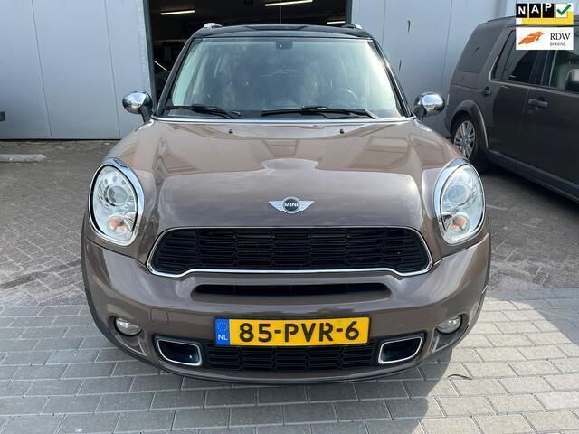 Bruin Gebruikt 2011 Mini Cooper S Countryman Chili SUV | € 9.995 (Eerlijke prijs) - Afbeelding 1/4