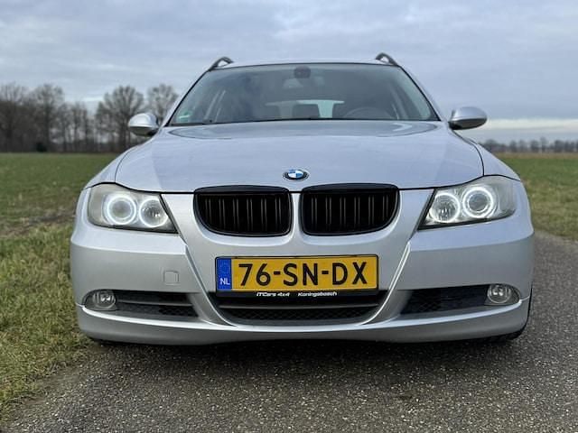 Occasion BMW 325 Executive 218 PK (160 kW) 2006 Grijs Stationwagen
