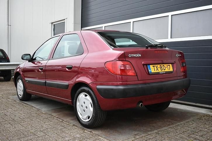 Occasion Citroën Xsara Prestige 101 PK (74 kW) 1998 Rood Hatchback